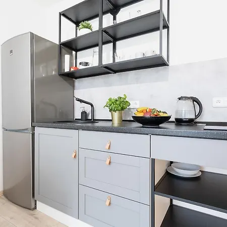 Apartment Vlevo Dole Apartman 3 *